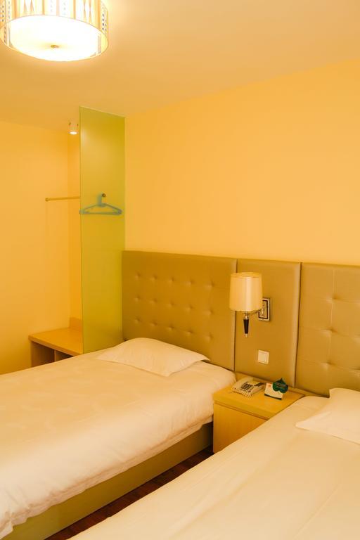 Qingdao Renjia Bussiness Hotel Exterior photo