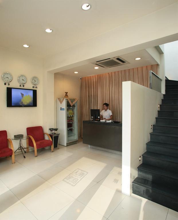 Qingdao Renjia Bussiness Hotel Exterior photo