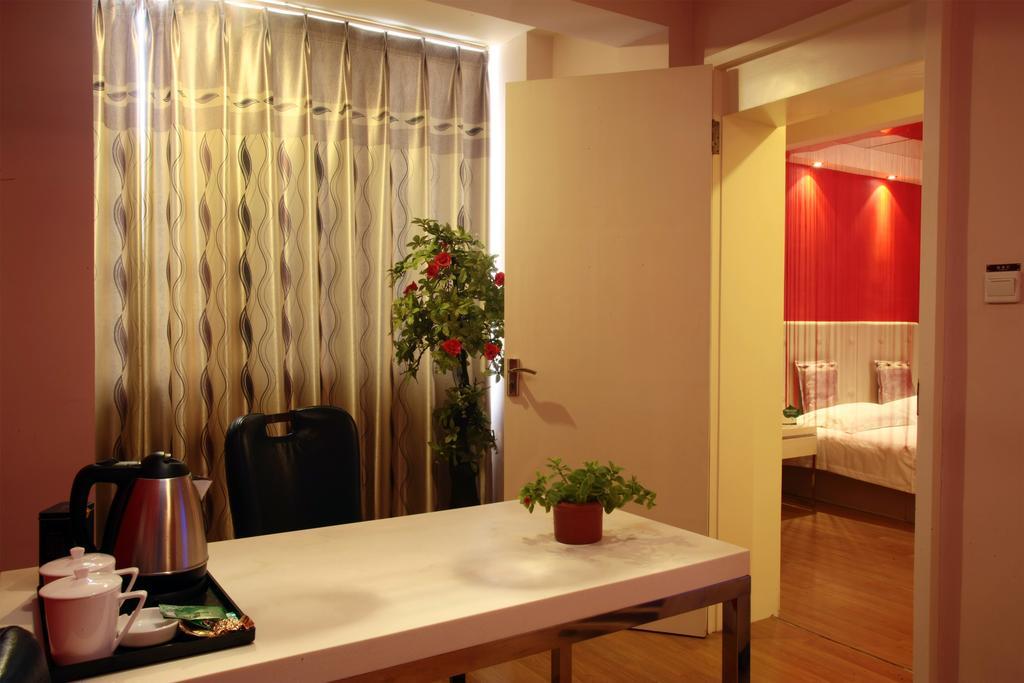 Qingdao Renjia Bussiness Hotel Exterior photo